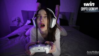 Fucking My Roommate While She's Playing Video Game - Anny Walker